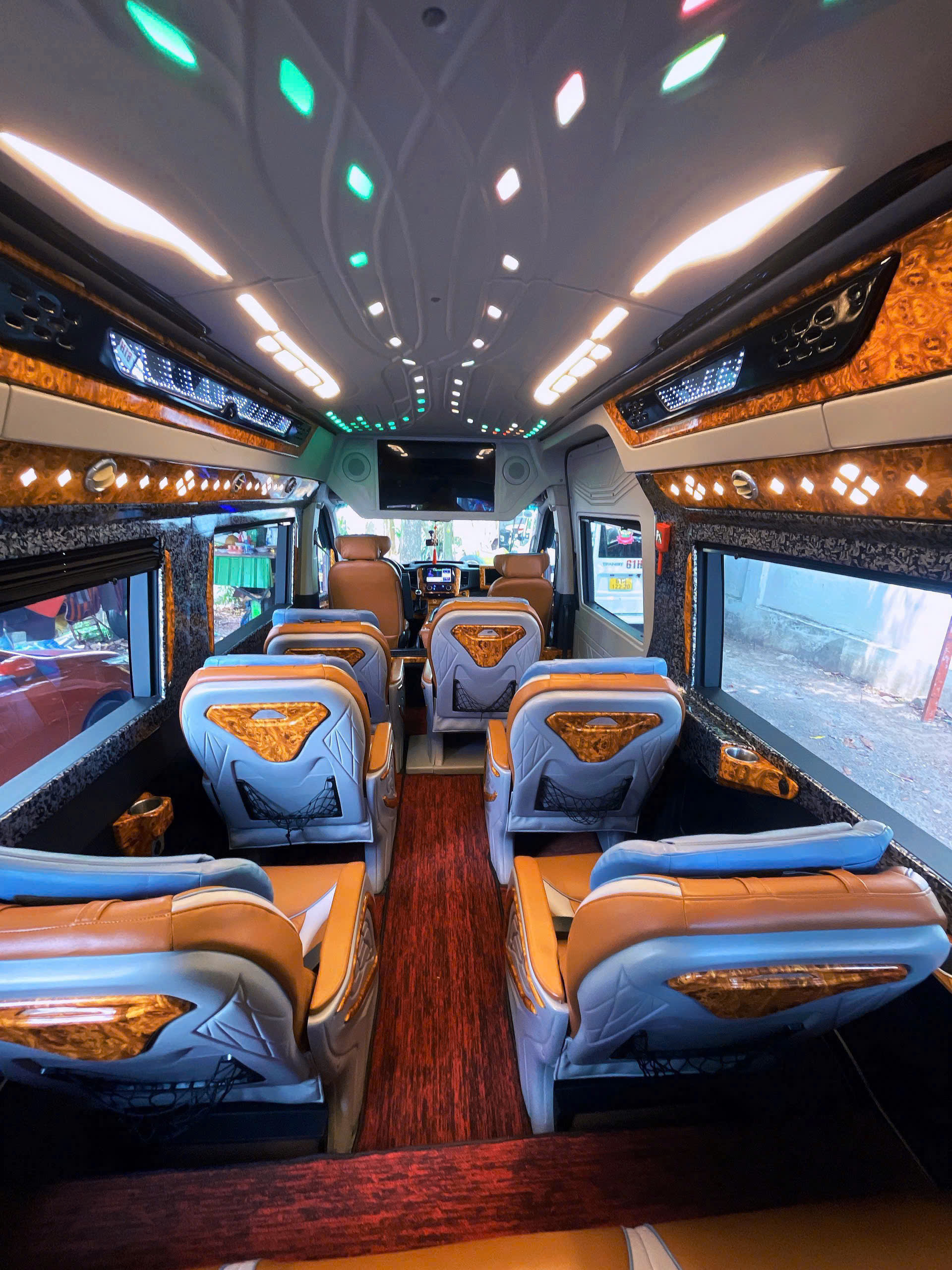 z70124039833138636f292a089ce423729783d8c7d461b